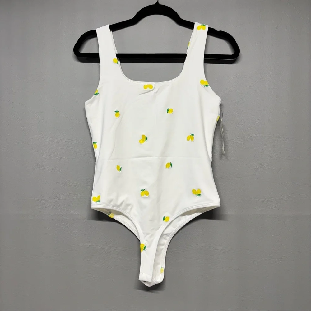 ✨Francesca's Body Size M  🍋 - Picture 2 of 7